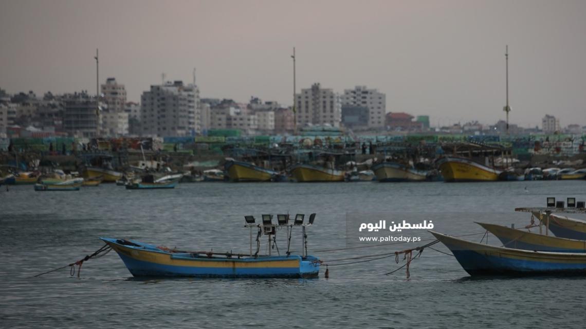 أجواء المنخفض الجوي في ميناء غزة اليوم