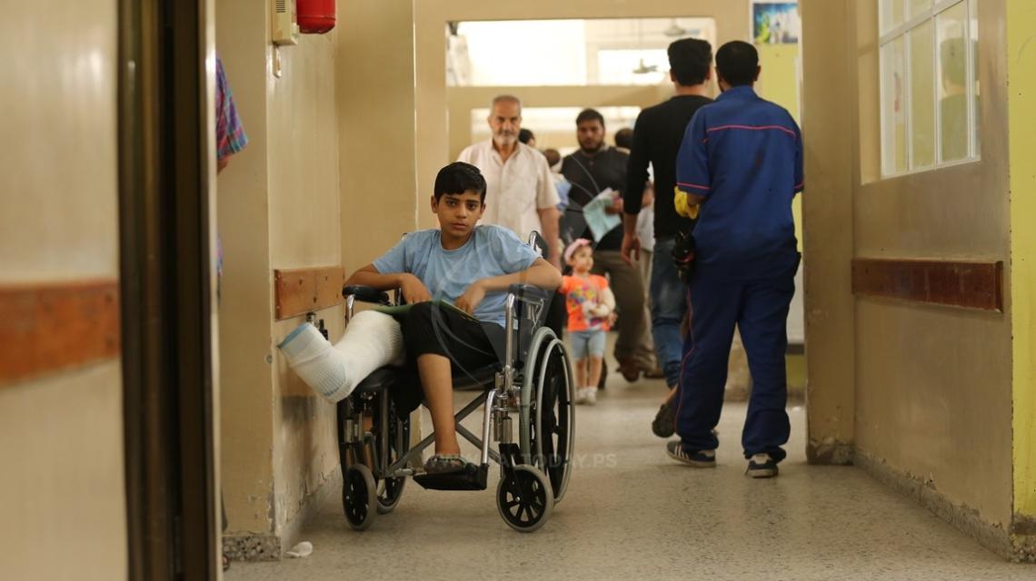 جرحى مليونية العودة يتلقون العلاج في مجمع الشفاء الطبي