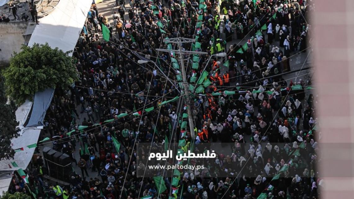 حماس تُحيى انطلاقتها الـ32 بمسيرة جماهيرية حاشدة