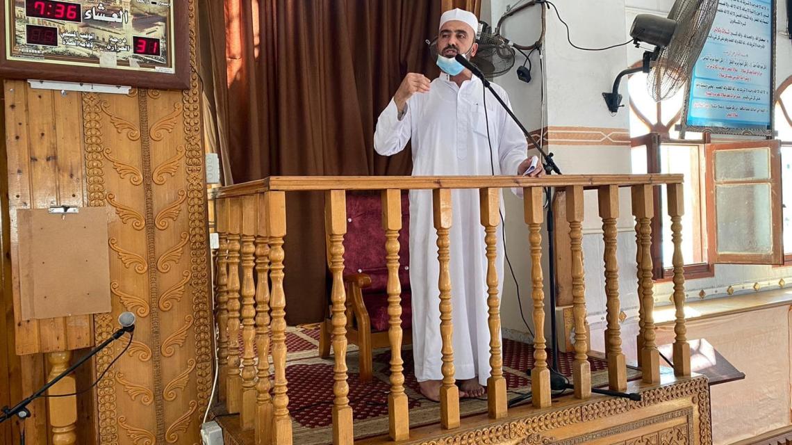 صلاة أول جمعة من أحد مساجد  خانيونس جنوب قطاع غزة ضمن إجراءات الوقاية من كورونا