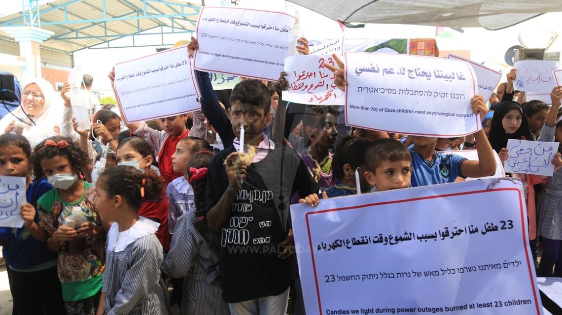 فعالية للأطفال بعنوان"قل لي لماذا" على حاجز بيت حانون