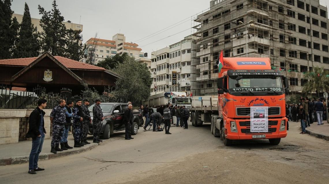 مسيرة شاحنات في قطاع غزة احتجاجاً على الوضع الاقتصادي المتردي