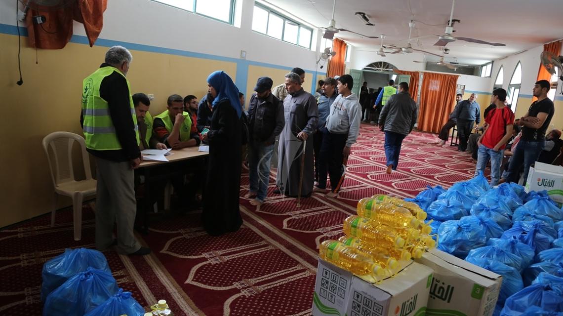 بالصور: جمعية ارض السلام تنفذ مشروع السلة الغذائية بتمويل من الشعب الجزائري الشقيق