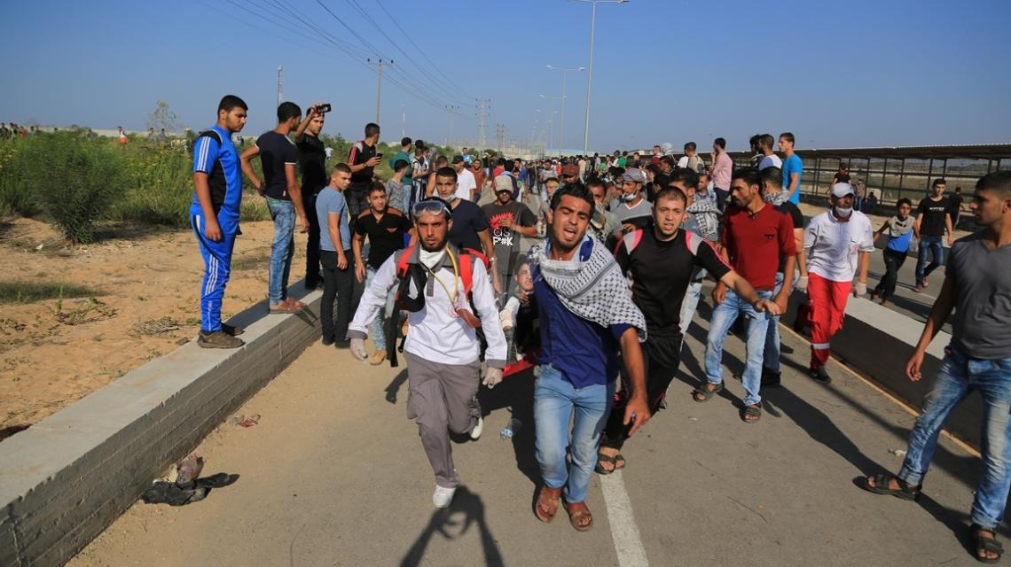 بالصور:شهيد وعدد من الاصابات خلال المواجهات مع قوات الاحتلال شمال القطاع"تصوير .داوودأبو الكاس"