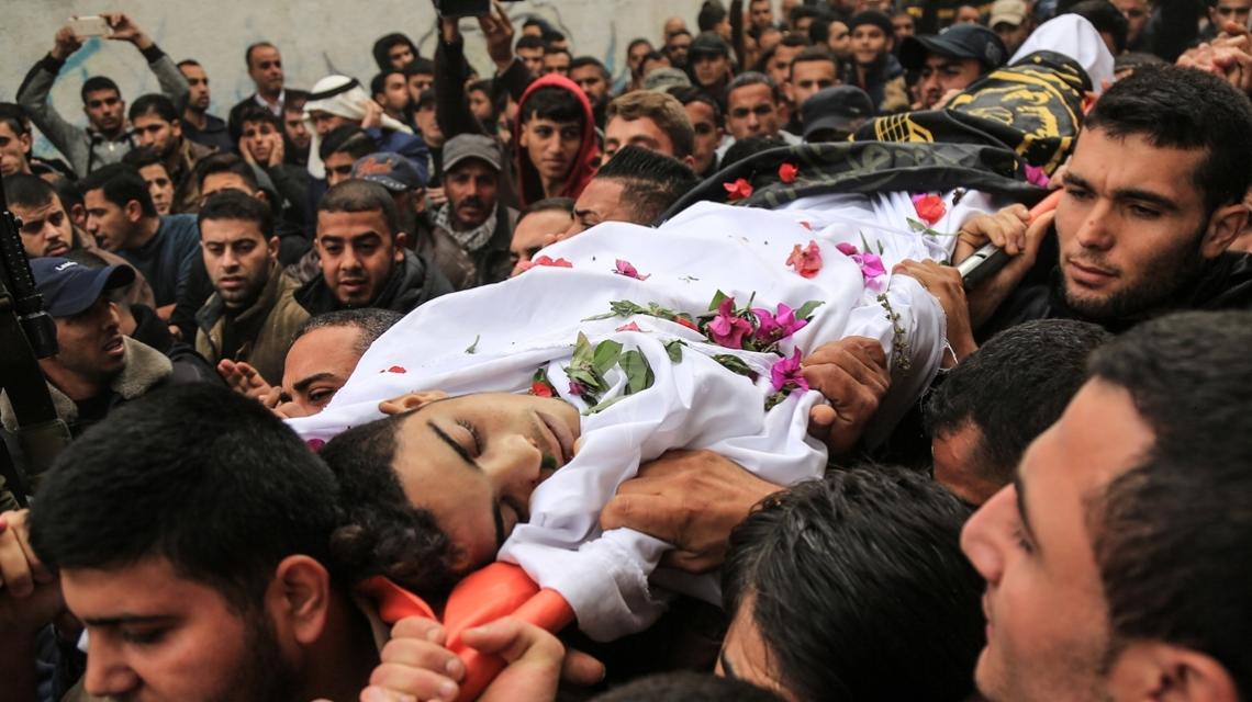 بالصور:الجهاد تُشيًع جثمان الشهيد الدحدوح إلى مقبرة الشهداء