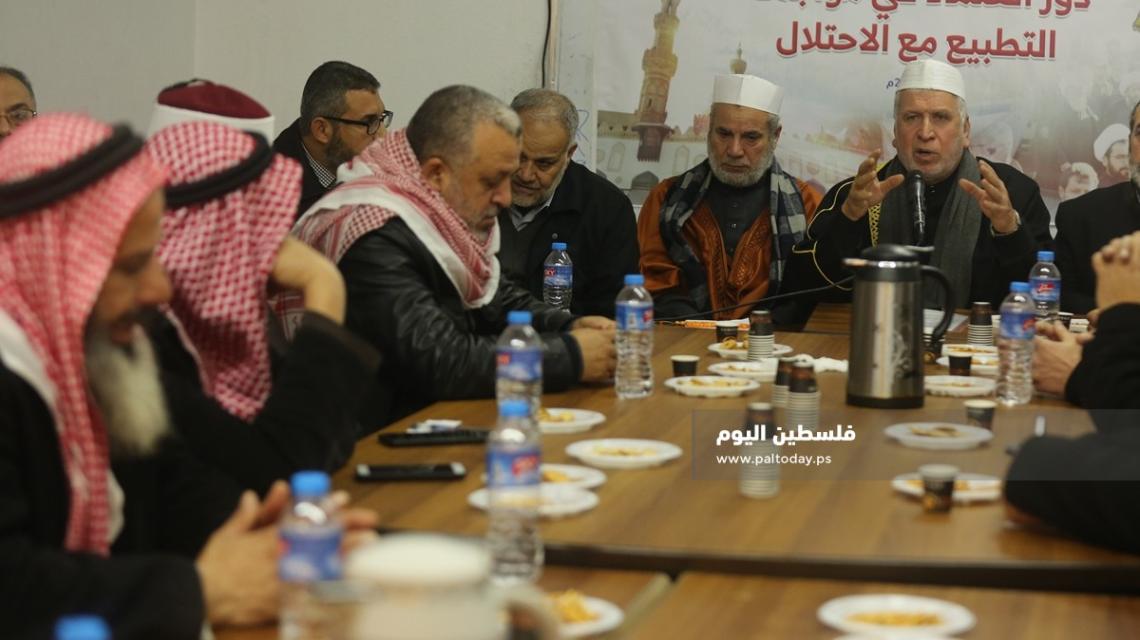 ندوة سياسية بغزة لاتحاد الإذاعات واللجنة الدعوية حول "دور العلماء في مواجهة التطبيع"