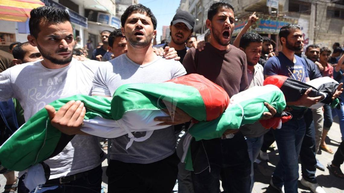 بالصور:تشييع 3 أطفال أشقاء قضوا بحريق منزل عائلة الهندي