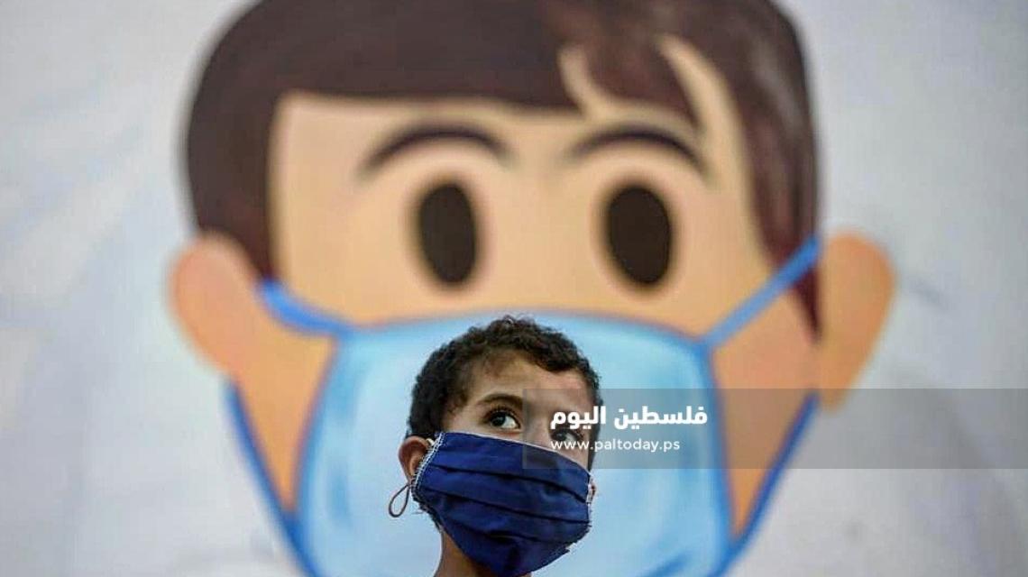 كورونا يحوّل جدران شوارع غزة إلى لوحات فنية