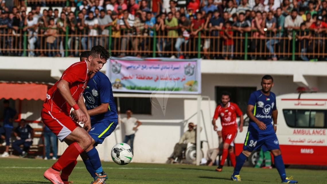 بالصور: مباراة الذهاب لكأس فلسطين بين شباب رفح وأهلي الخليل في ملعب اليرموك وسط قطاع غزة