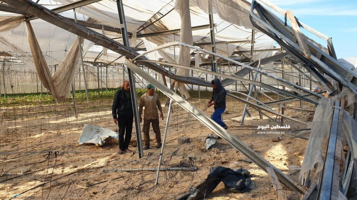 أضرار لحقت بمزارع المواطنين جراء القصف "الاسرائيلي" ضد غزة