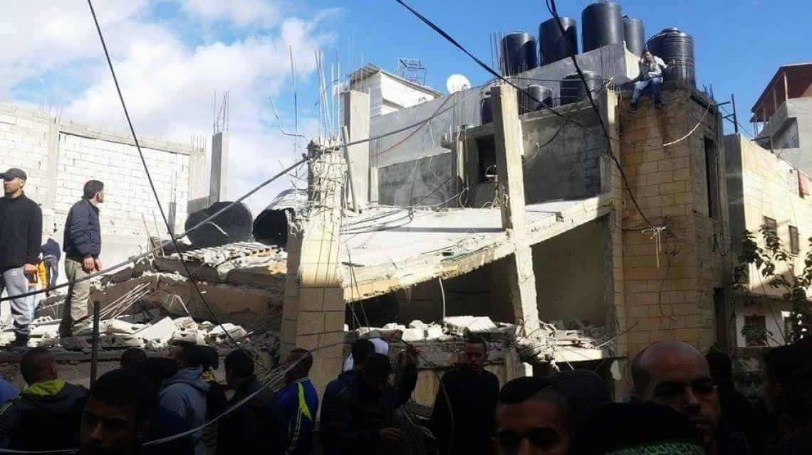 بالصور:تفجير منزل الشهيد إبراهيم العكاري بمخيم شعفاط شمال شرق القدس