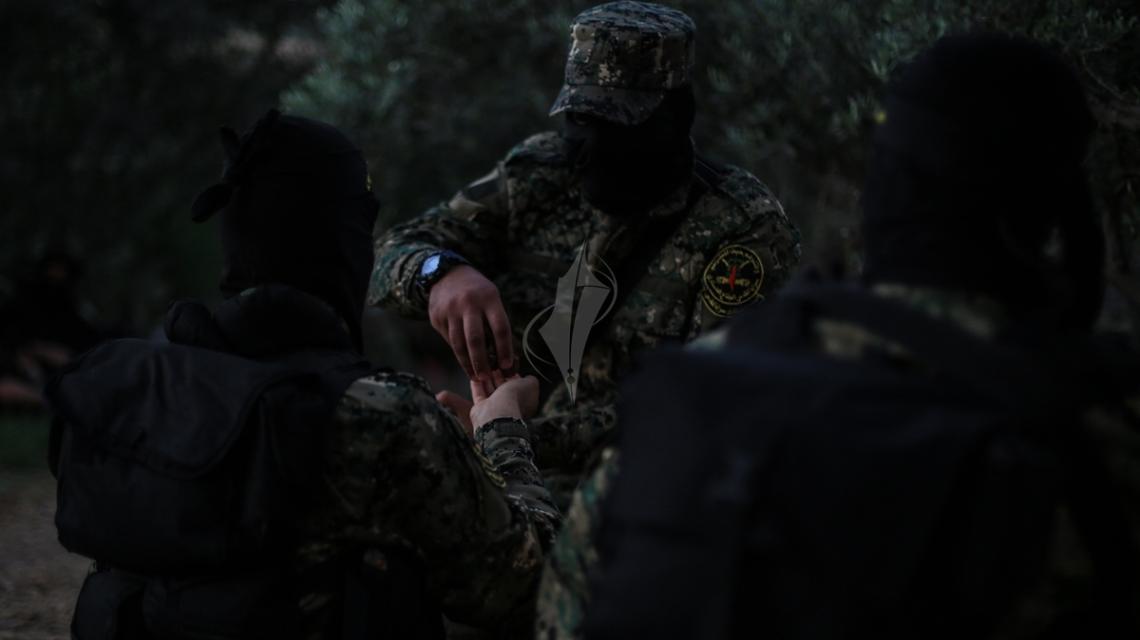 بالصور: "وكالة فلسطين اليوم" في ضيافة "سرايا القدس" لواء غزة في إفطار على حدود القطاع