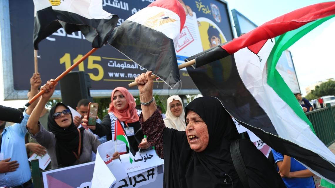 بالصور:وقفات في غزة لدعم جلسات المصالحة الفلسطينية وإنهاء الانقسام التي تجري في القاهرة
