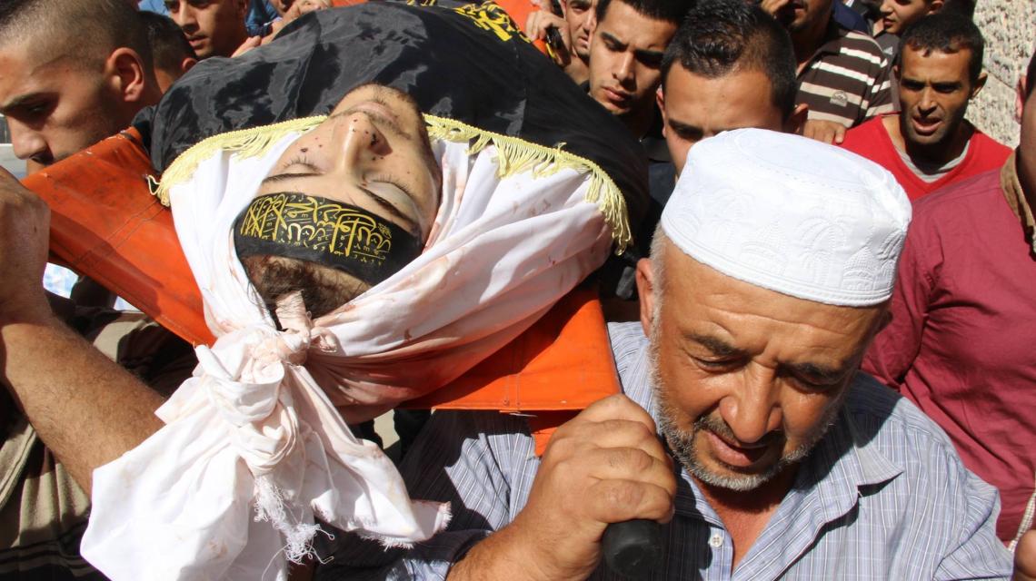 بالصور.. تشييع جثمان الشهيد ضياء التلاحمة في الخليل
