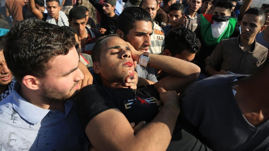 بالصور:مواجهات بين شبان وقوات الاحتلال على الحدود مع قطاع غزة