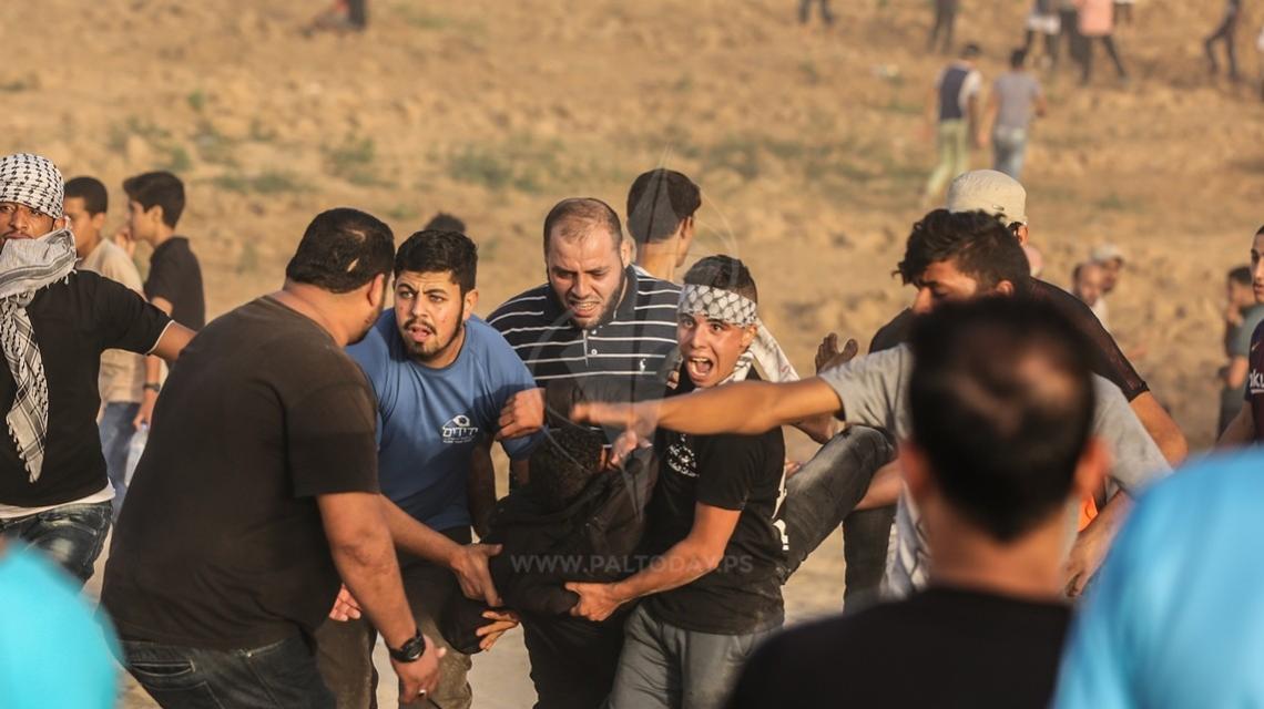 الآلاف من الجماهير تشارك في الحراك البحري قرب زكيم شمال قطاع غزة