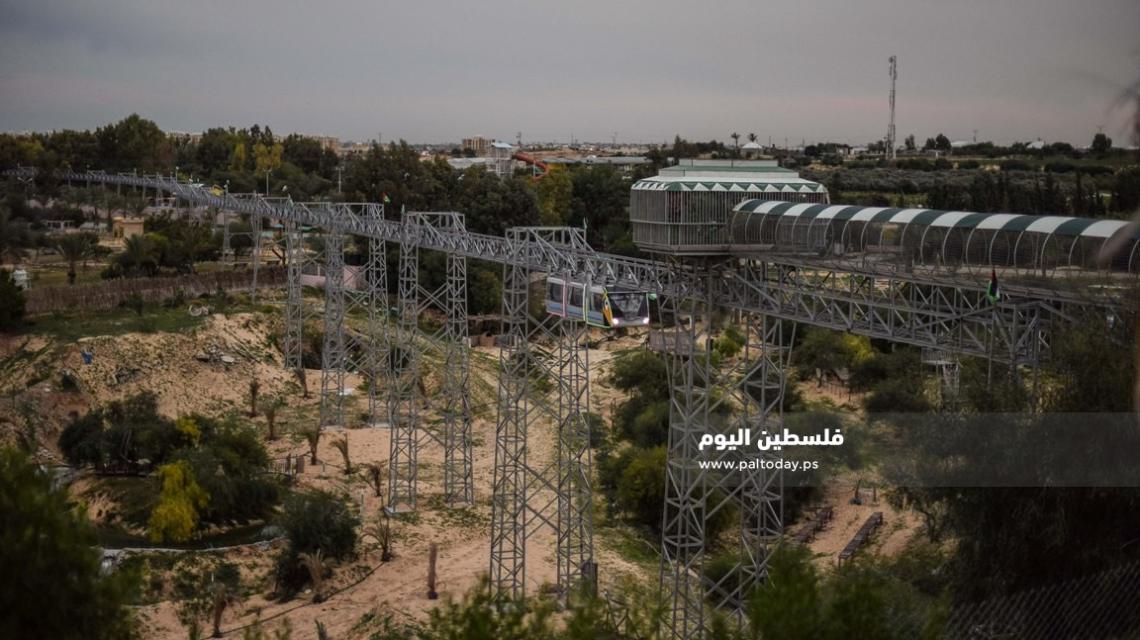 إفتتاح أول قطار معلق فى غزة . يصل لمجسم قبة الصخرة فى خانيونس