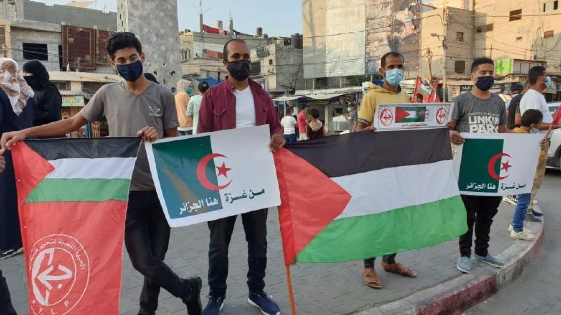 وقفة عز وفخار لرافضي التطبيع مع العدو الاسرائيلي في خانيونس