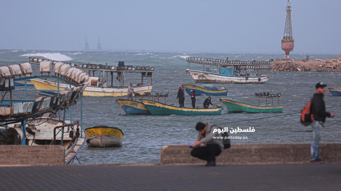 اجواء المنخفض الجوي في ميناء غزة اليوم