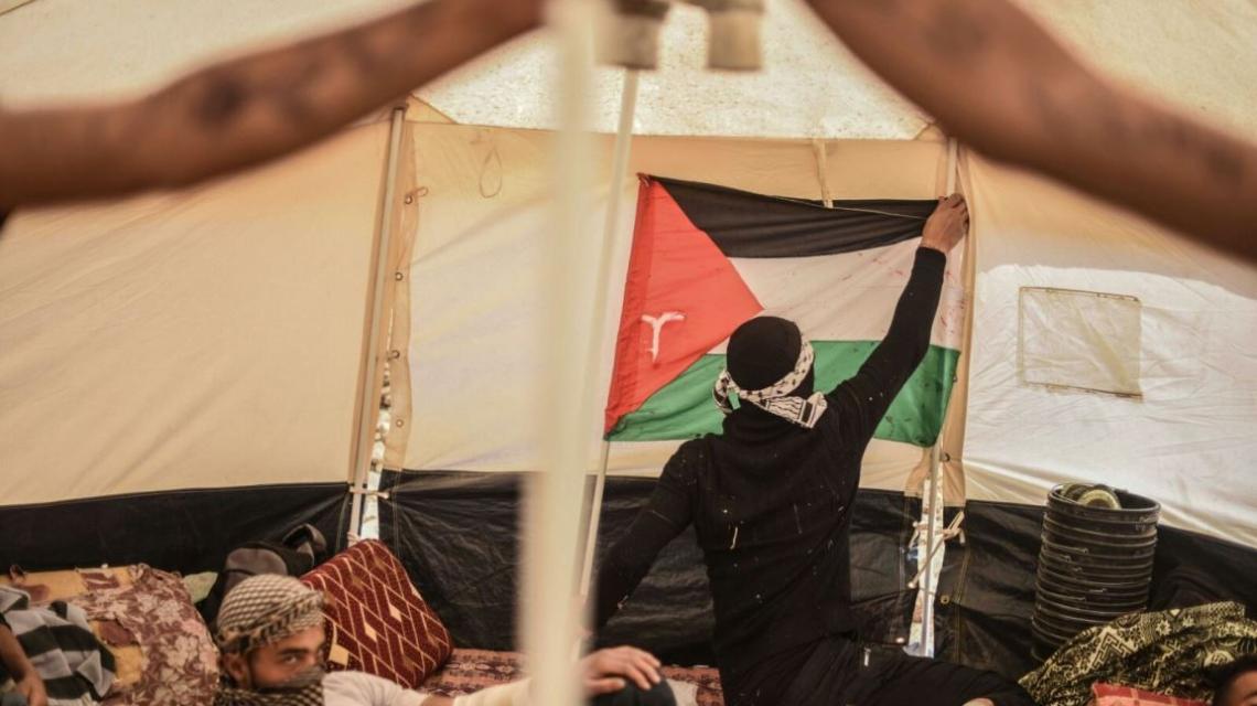خيمة الثوار بمخيم العودة شرق مدينة خانيونس