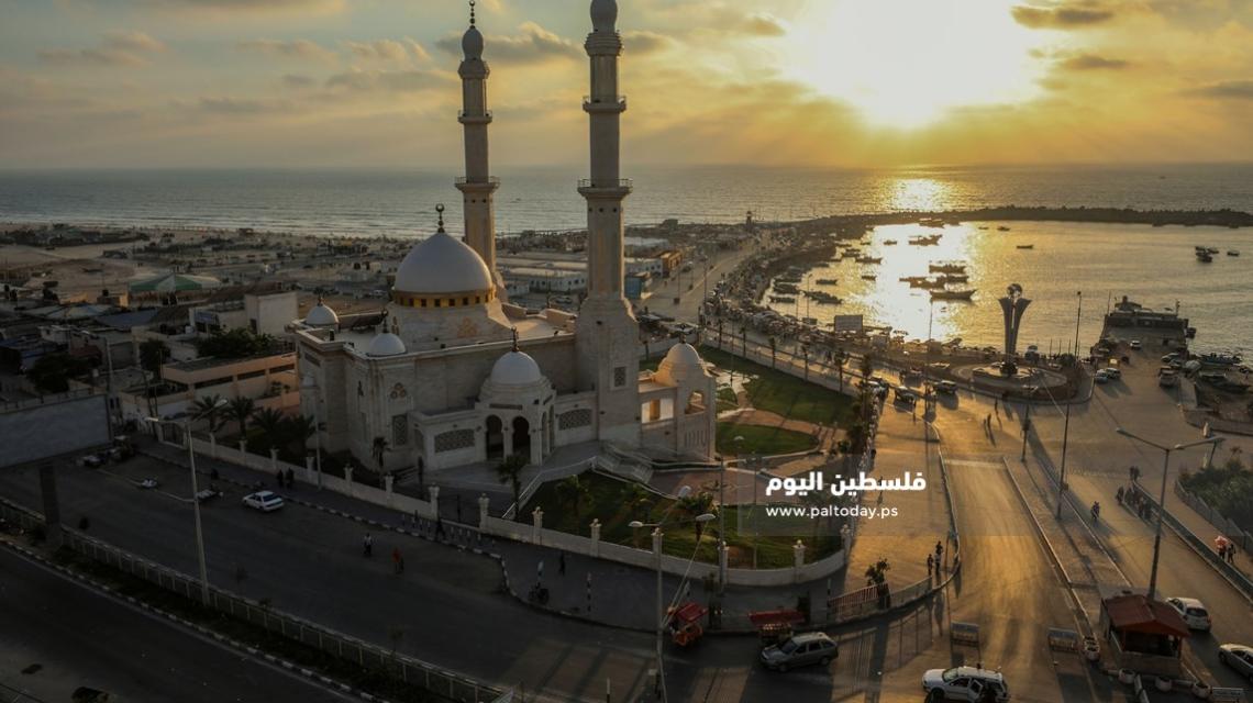 غروب الشمس بمدينة غزة