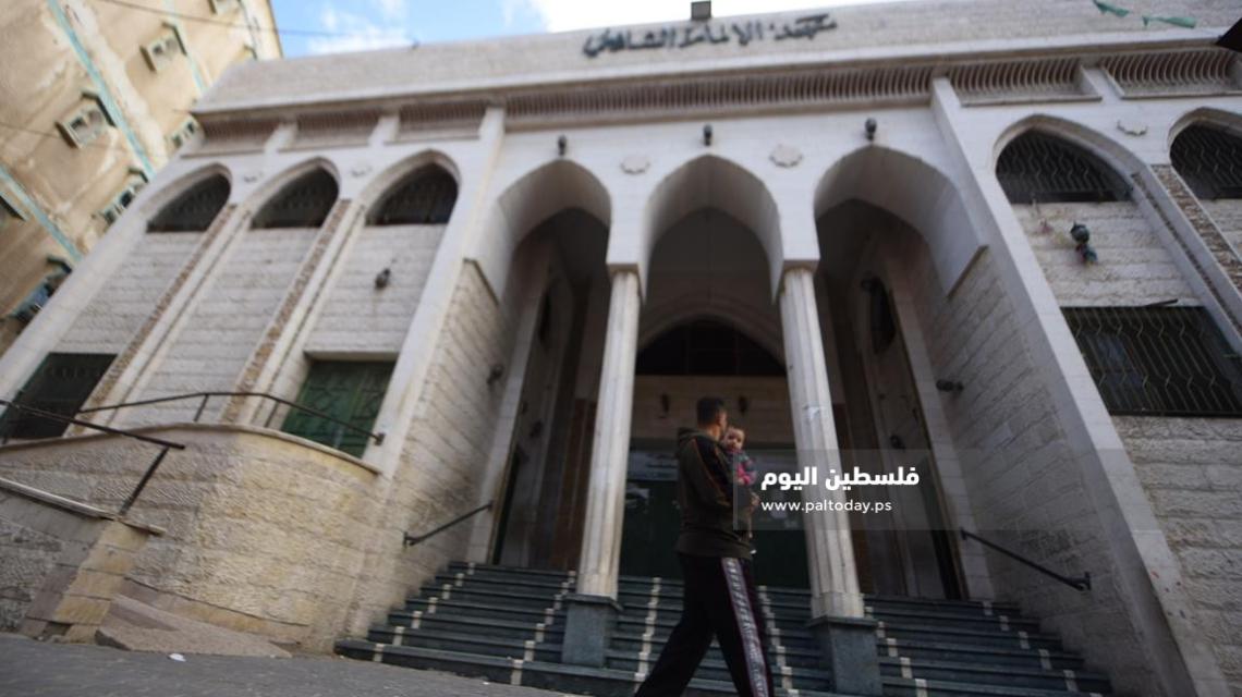 لمواجهة كورونا . إغلاق المساجد والكنائس فى غزة 