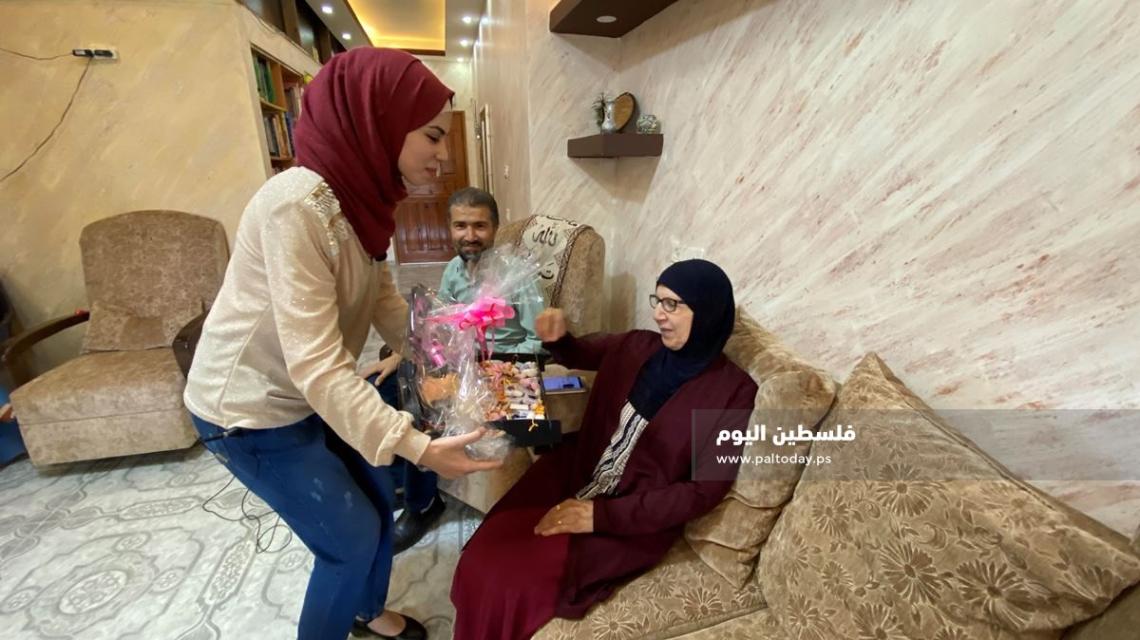 رغم تضييق الاحتلال.. فرحة عارمة في بيوت أوائل الضفة المحتلة