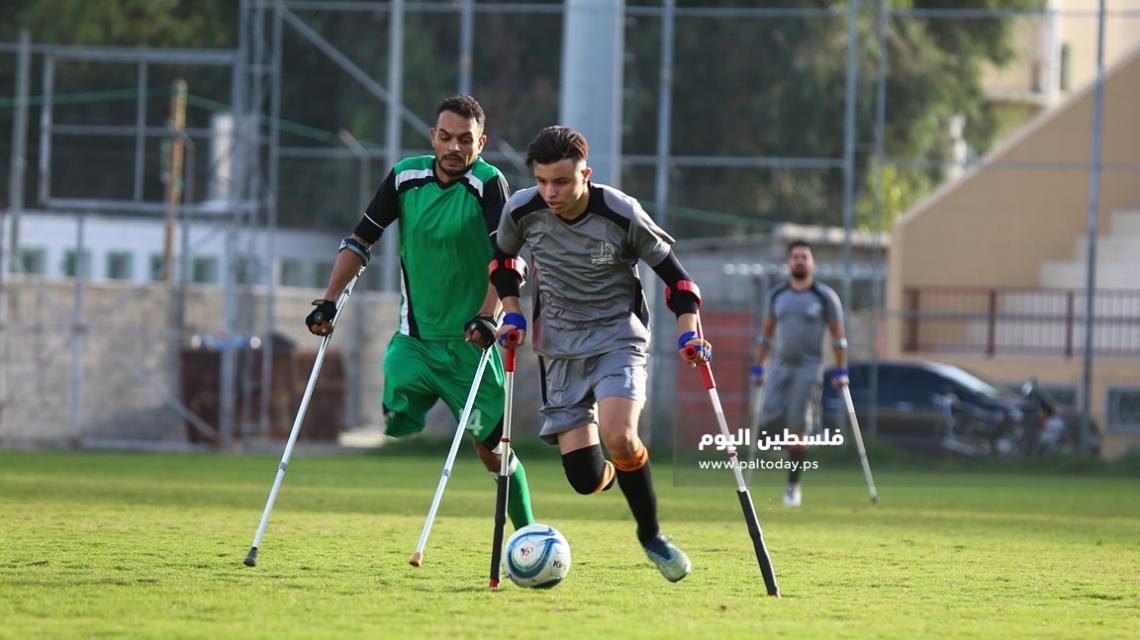 اختتام دوري كرة القدم لمبتوري الاطراف في غزة برعاية الصليب الاحمر