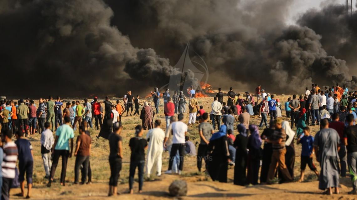 جماهير غفير تشارك في الجمعة ال21 من مسيرة العودة وكسر الحصار شرق قطاع غزة