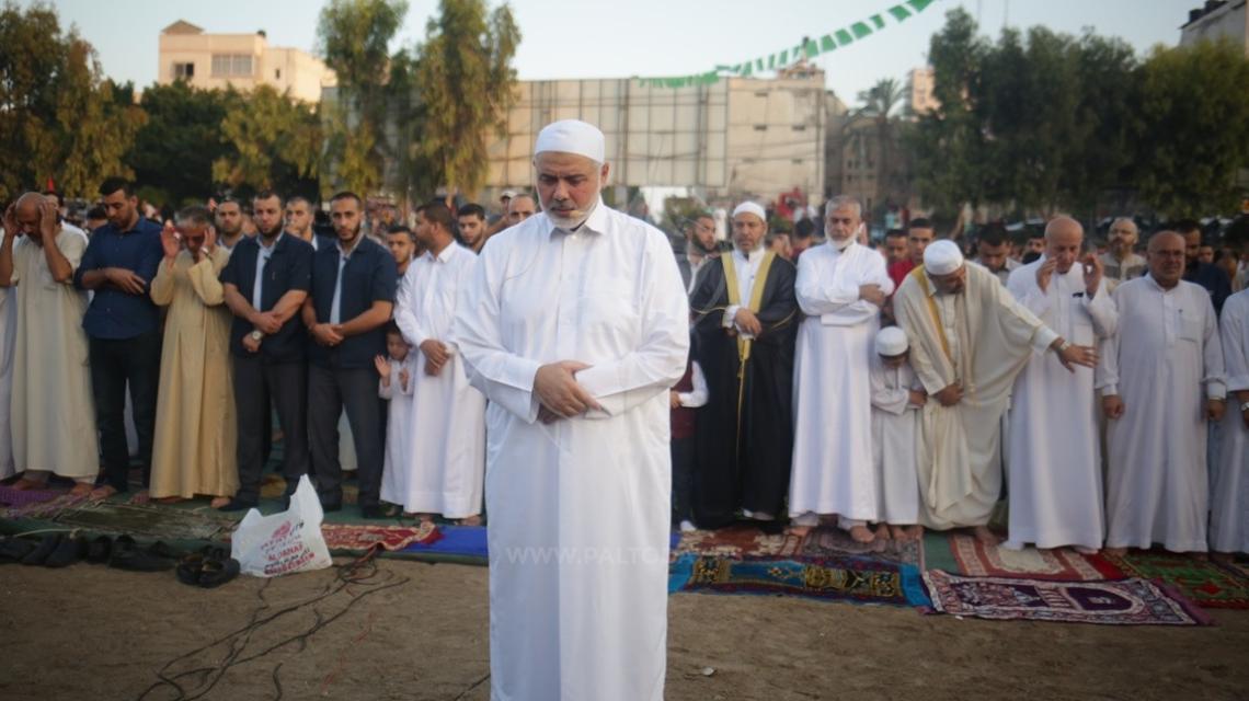 صلاة عيد الأضحى في ساحة السرايا وسط مدينة غزة