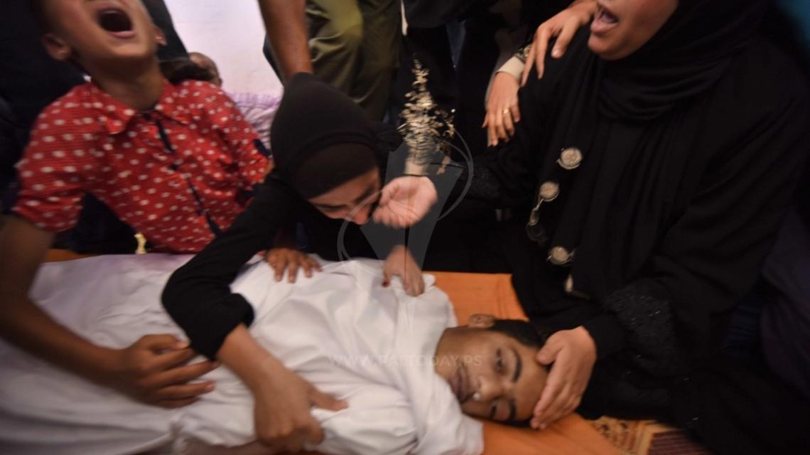 من وداع الشهيد الطفل صهيب الكاشف فى مدينة خانيونس