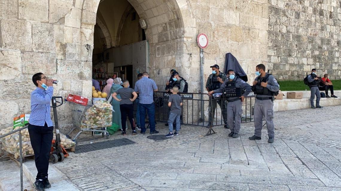 سلطات الاحتلال  تمنع المقدسيين من خارج البلدة القديمة من الوصول للمسجد الأقصى للجمعة الثالثة على التوالي