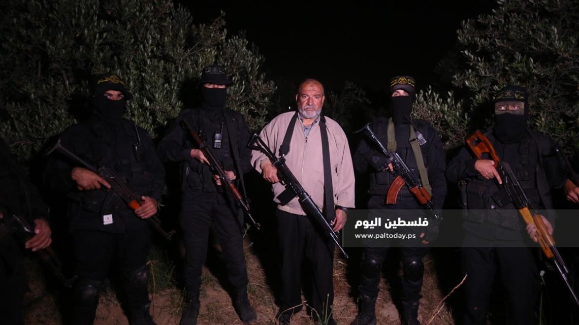 والد قائد اركان المقاومة فى فلسطين بهاء أبو العطا فى ضيافة مرابطي سرايا القدس على الثغور