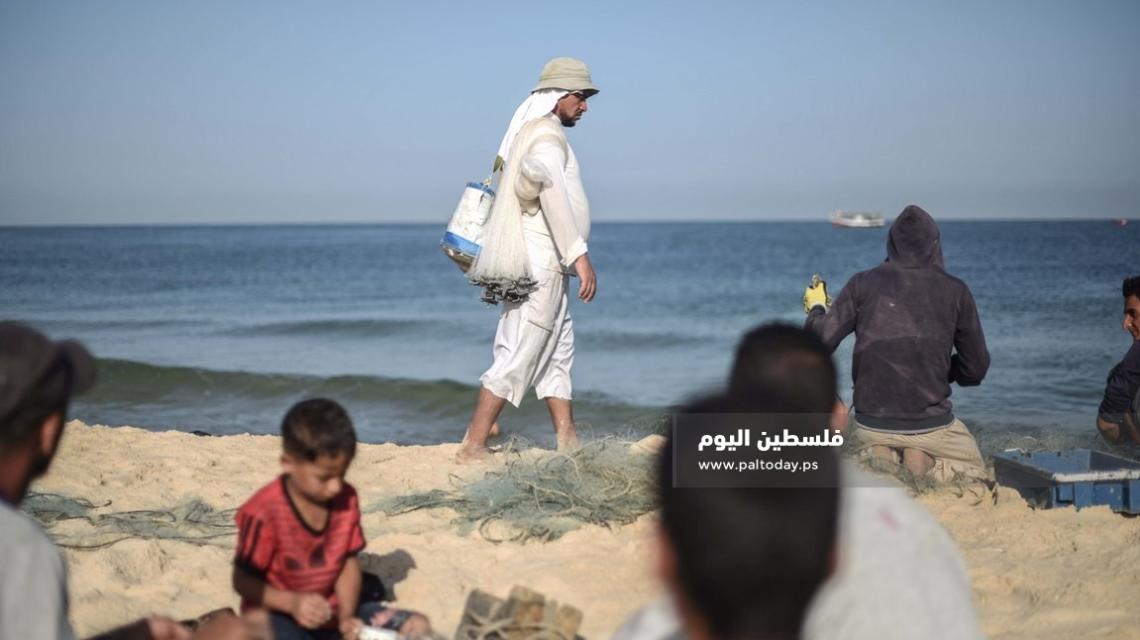 جولة صباحية على شاطىء بحر مدينة خانيونس 