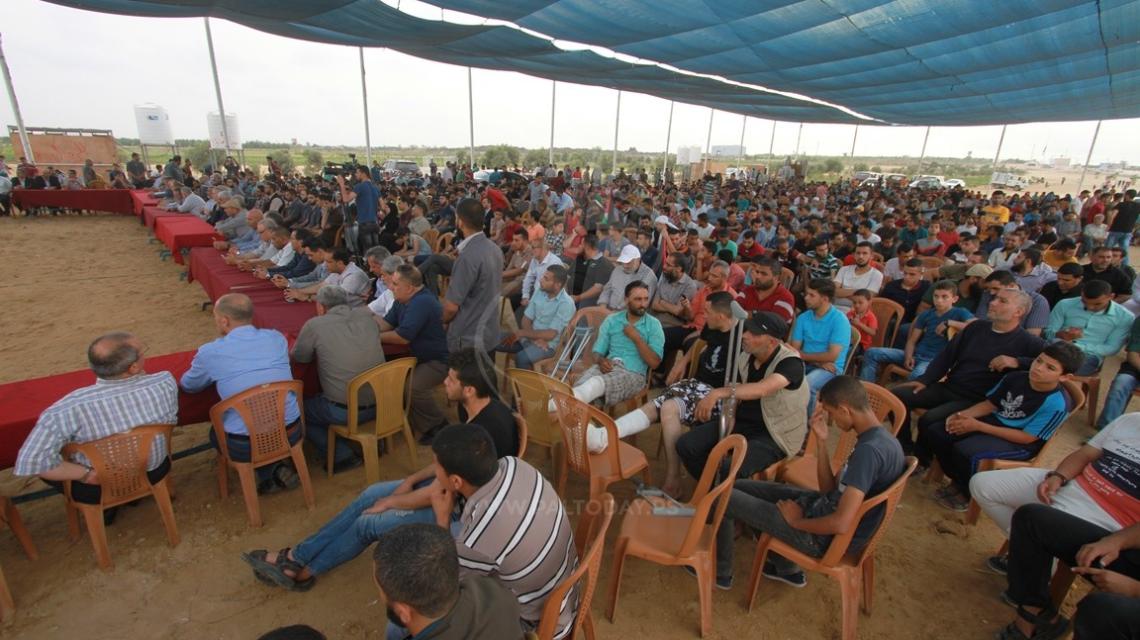 الهئية الوطنية العليا لمسيرات العودة وكسر الحصار تنظم إفطار جماعياً على حدود غزة