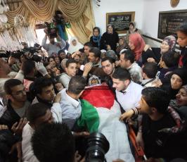 خاص فلسطين اليوم..تشييع شهيدي عنبتا شرقي طولكرم بمشاركة آلاف المواطنين