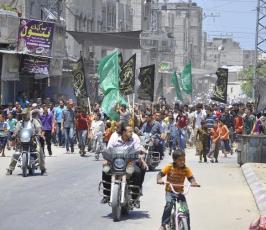  جماهير خانيونس تشيع شهدائها من مسجد أهل السنة ومسجد عباد الرحمن