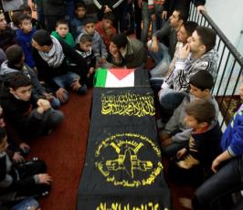 بالصور.. تشييع جثمان الاستشهادي "عبد الكريم طحاينة" من جنين