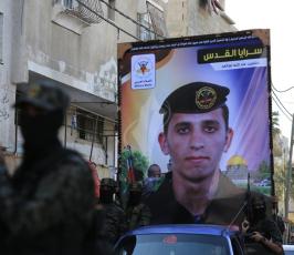 سرايا القدس تنظم مسيراً عسكرياً لعرس الشهيد كامل قريقع بغزة (12)