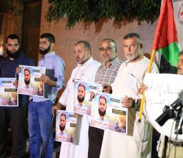  وقفة مع الاسير محمد علان  امام مقر الصليب الاحمر بمدينة غزة ‫(34865678)‬ ‫‬
