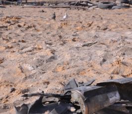 بالصور آثار القصف الصهيوني على مناطق متفرقة في قطاع غزة الليلة