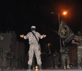 رفح : مسير عسكري باتجاه منزل الشهيد المعلم فتحي الشقاقي