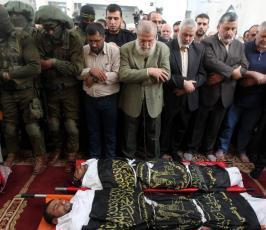 شهداء لواء الوسطى صلاة الجنازة ‫(1)‬ ‫‬