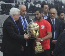 وصول المنتخب الفلسطيني لكرة القدم الى رام الله ولقاء الرئيس عباس