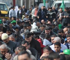 صلاة الجمعة امام مقر المفوض العام لحقوق الانسان بمشاركة الفصائل ووفد مصري