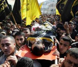 بالصور.. أهالي قرية اليامون يشيعون الشهيد جهاد نواهضه 22عاما