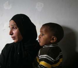عدسة فلسطين اليوم.. شاهد صور وداع الشهيد على حجازي من قبل ذويه