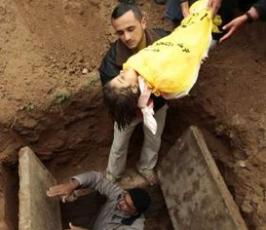 بالصـور .. إنهم يقتلـون الأطفـال فـي  محــرقـة غـزة !!..