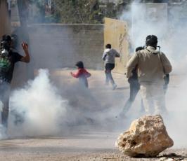 نحْـن لا نبَـالى بأى نَوعٍ من التهْديد فهمّتنَـا من فلسطــين أضــحَت كالحَديد حضّر الأكفَان يا صهيُون وانظُر مثْواكَ قد أتَى يومُ الوعيد