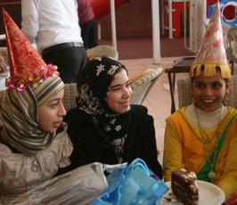 بالصور: نادي الصحفي الصغير يقيم عيد ميلاد لأطفال تضرروا من العدوان على غزة